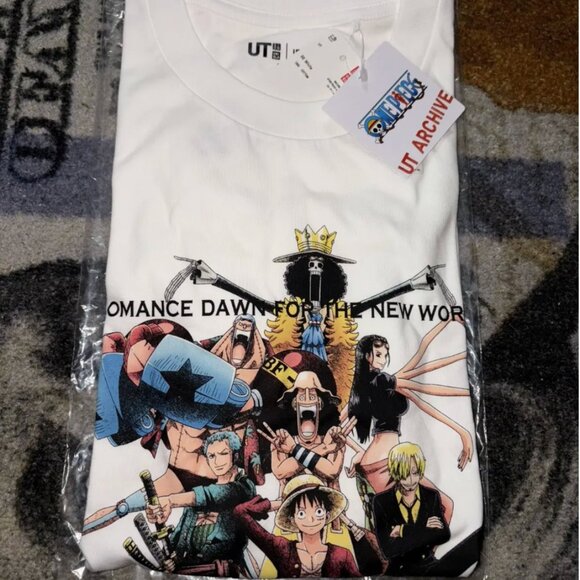 Uniqlo One Piece Family Tee - Picture 1 of 2